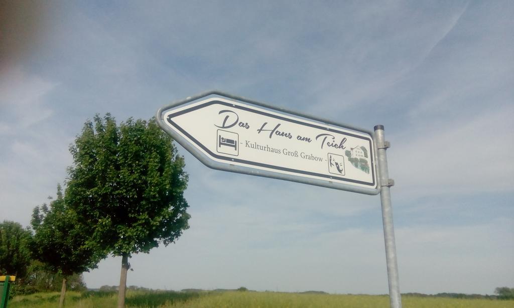Das Haus Am Teich Gross Grabow Exterior foto